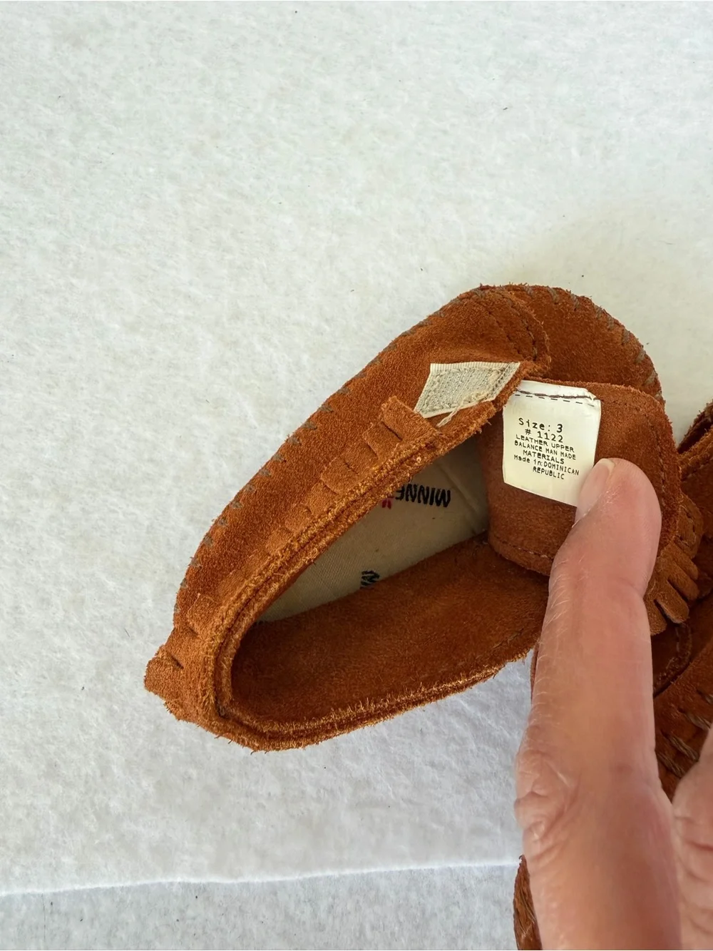 Classic Infant Minnetonka Moccasins Brown Suede Fringe Moccasin Crib Shoes